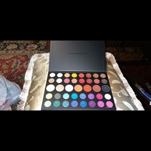 Morphe James Charles pallet